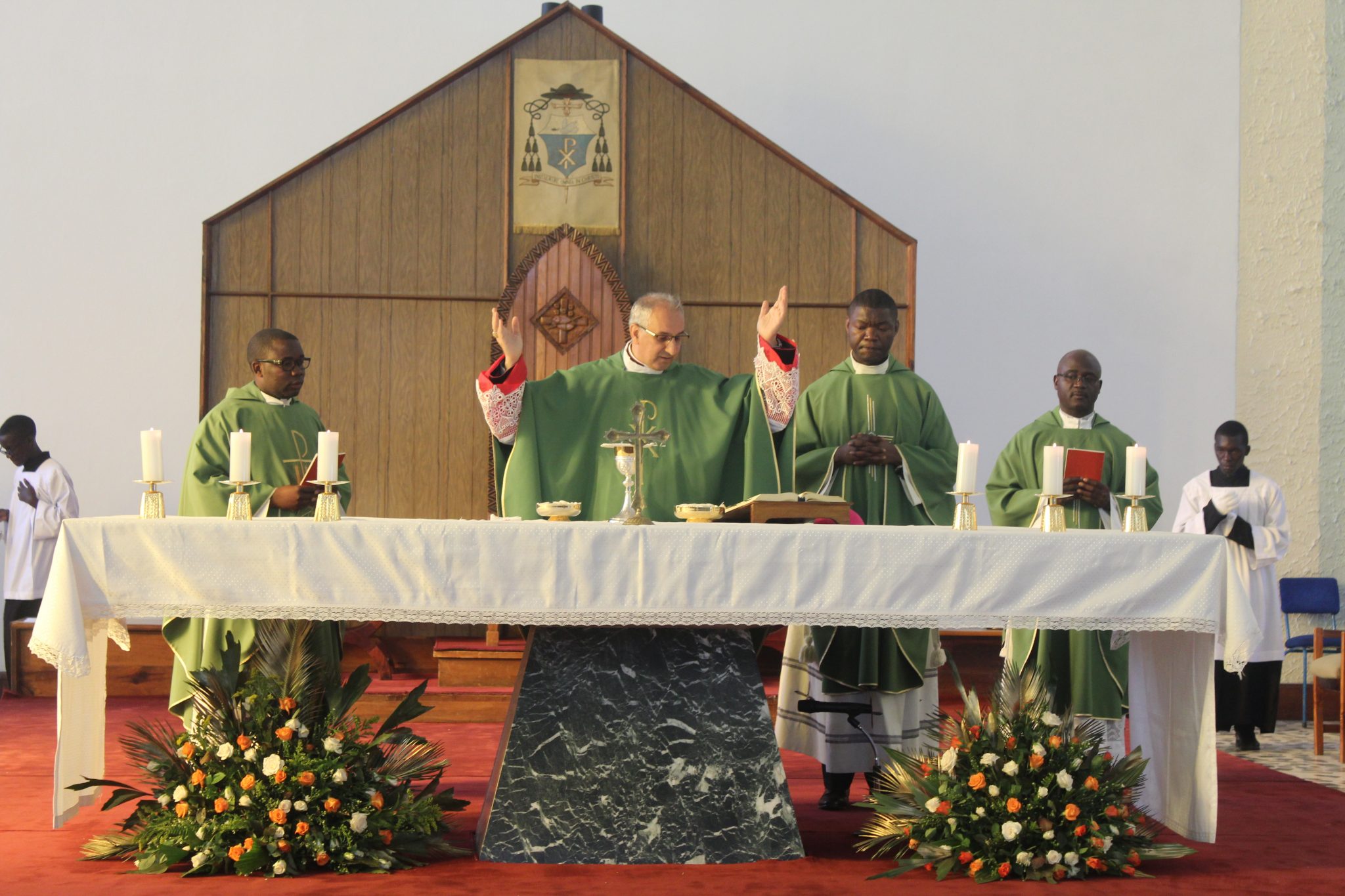 APOSTOLIC NUNCIO CELEBRATES SUNDAY MASS  TO CONCLUDE VISIT-[ in Pictures]