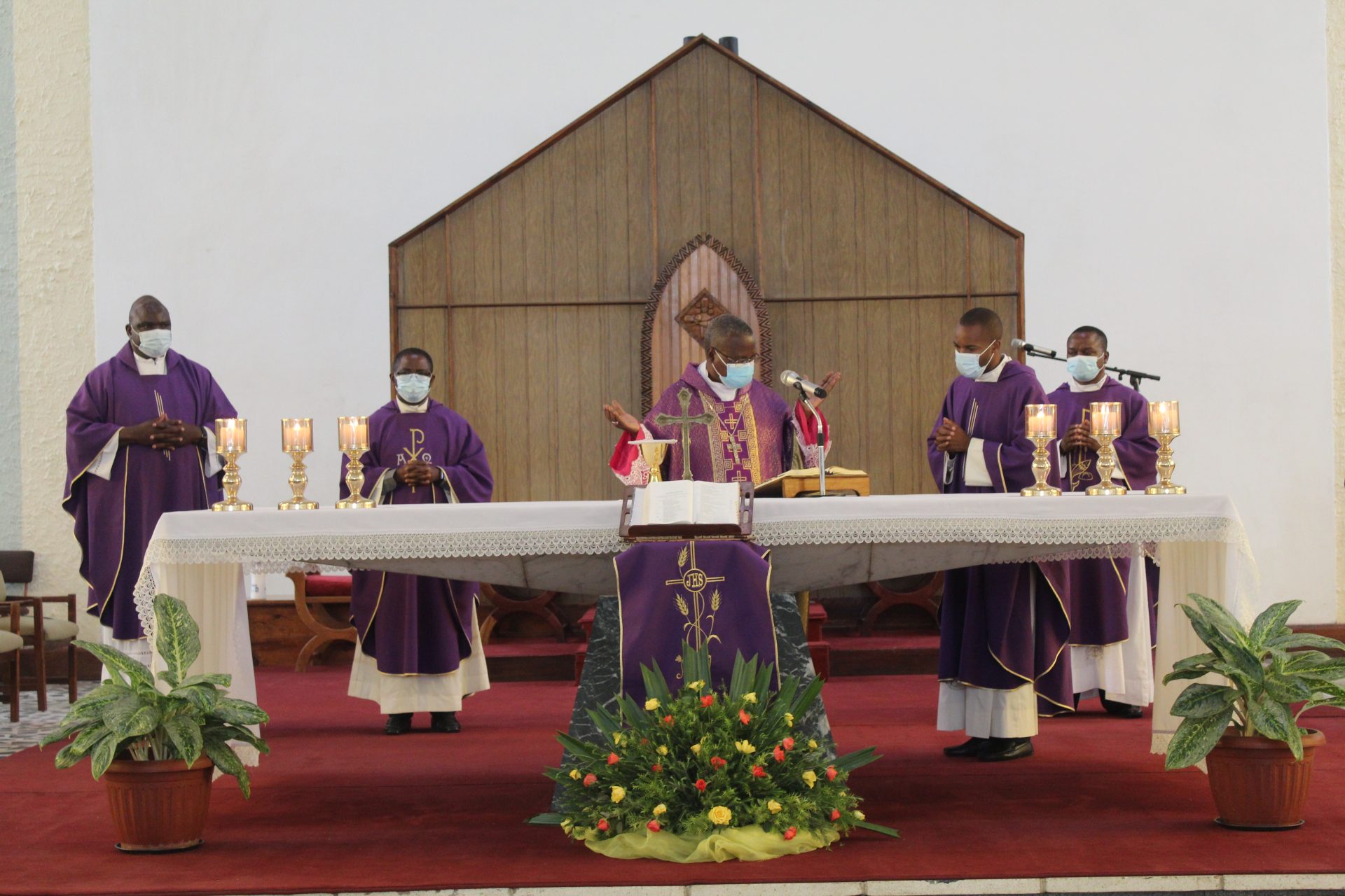 CDON Curia Staff Celebrate Thanksgiving Mass.